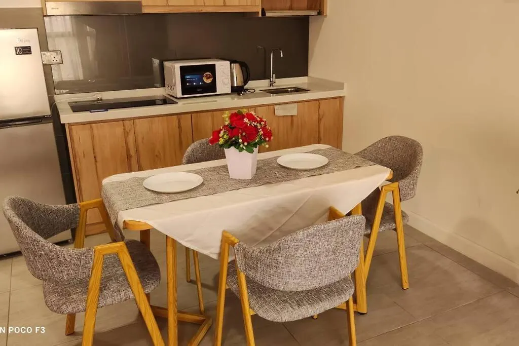 Bs0313-Klia Self Check-In-Wifi-Netflix-Pool-Parking, 5080 Apartment Sepang